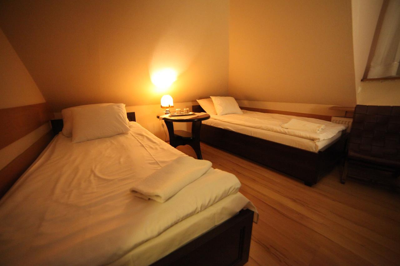 Mansarda Noclegi Września Exterior foto